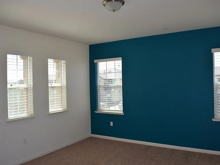378 W Abbey Ln — Photo 14