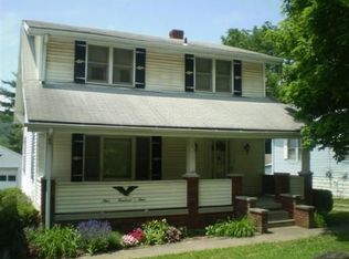 904 Harmony Fisher Ave, Ellwood City, PA 16117