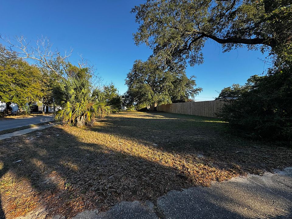 2nd image of 18 Gipson Pl