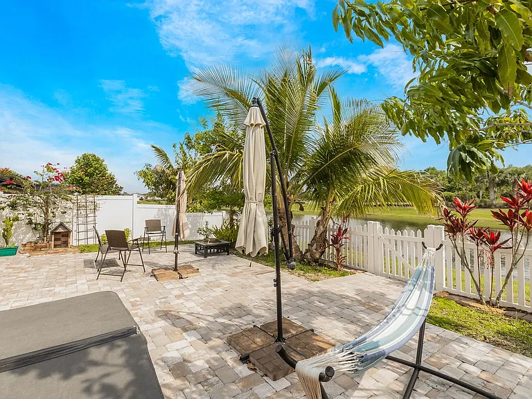 4602 Harvest Row Ln — Photo 39