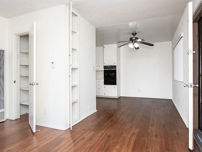 1256 Boynton St — Photo 11