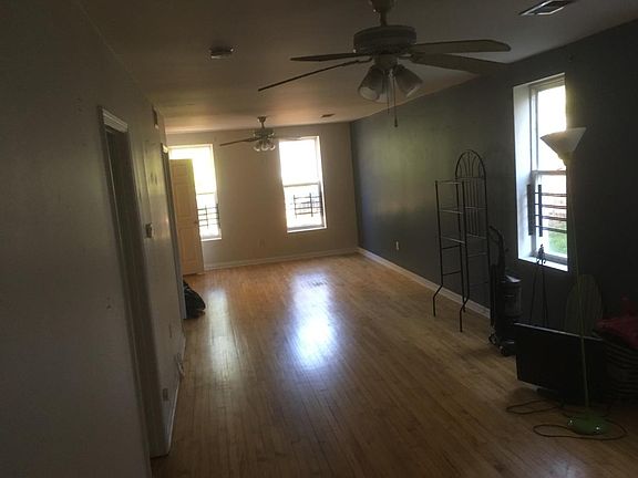 living room to E