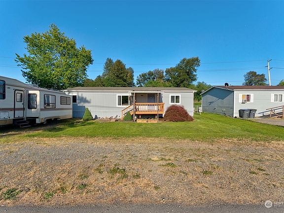 2nd image of 208 Washington Boulevard