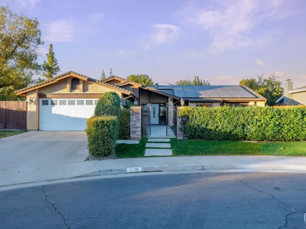 8008 Selkirk Dr, Bakersfield, CA 93309