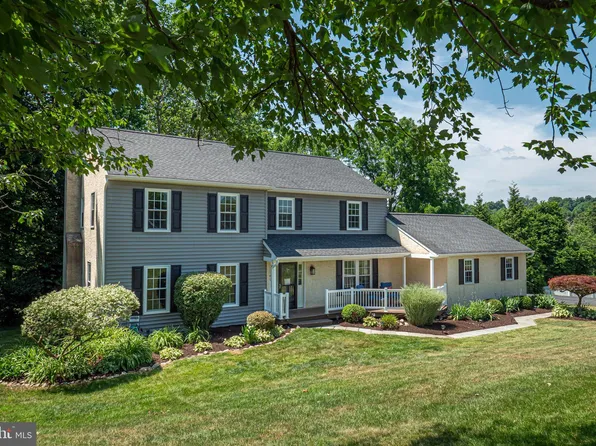 42 Fox Hollow Rd, Downingtown, PA 19335