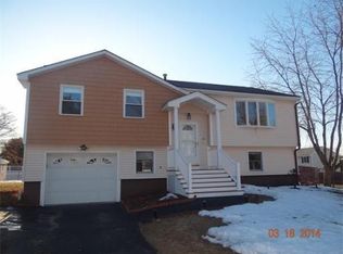 66 Chippy Ln, Methuen, MA 01844