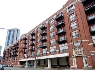360 W Illinois St APT 201, Chicago, IL 60654