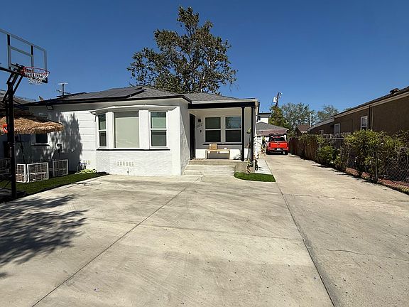 2nd image of 6328 Camellia Ave