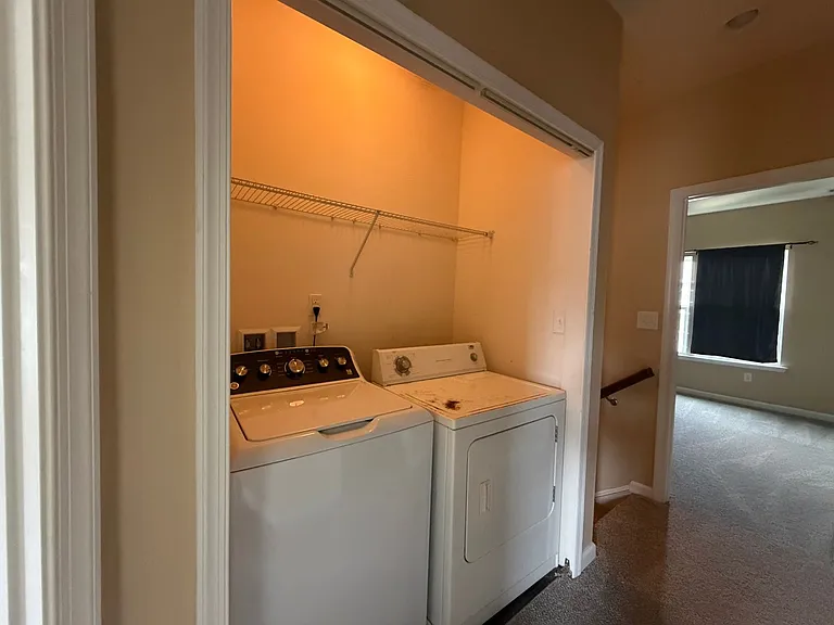 4376 Pickney Ln — Photo 17