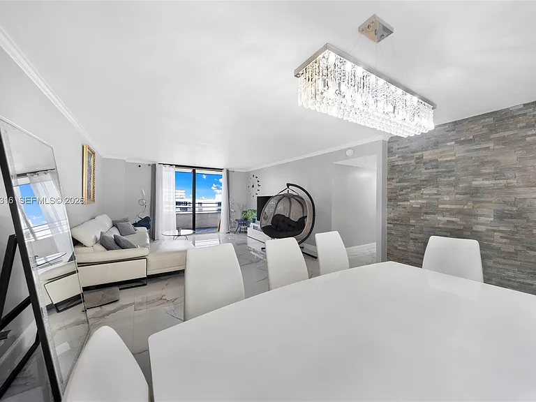 2500 Parkview Dr #2119 — Photo 11