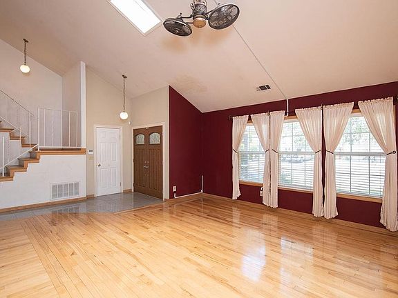 5th image of 1613 Pecos Cir