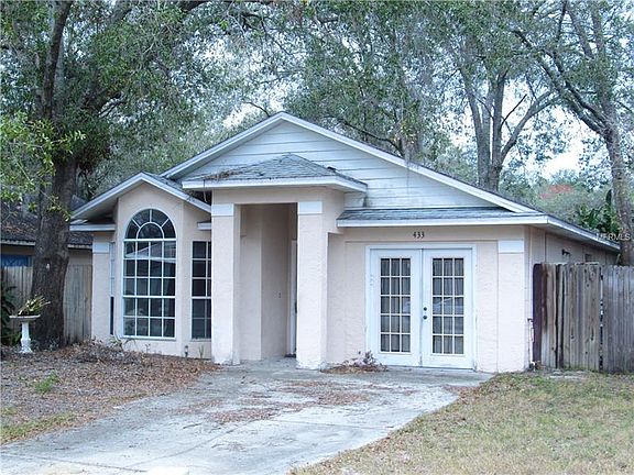 2nd image of 433 Winding Oak Ln
