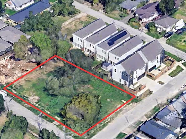 3351 Simmons St, Houston, TX 77004