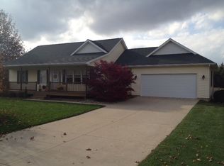 124 Cloverdale Dr, Mendon, MI 49072