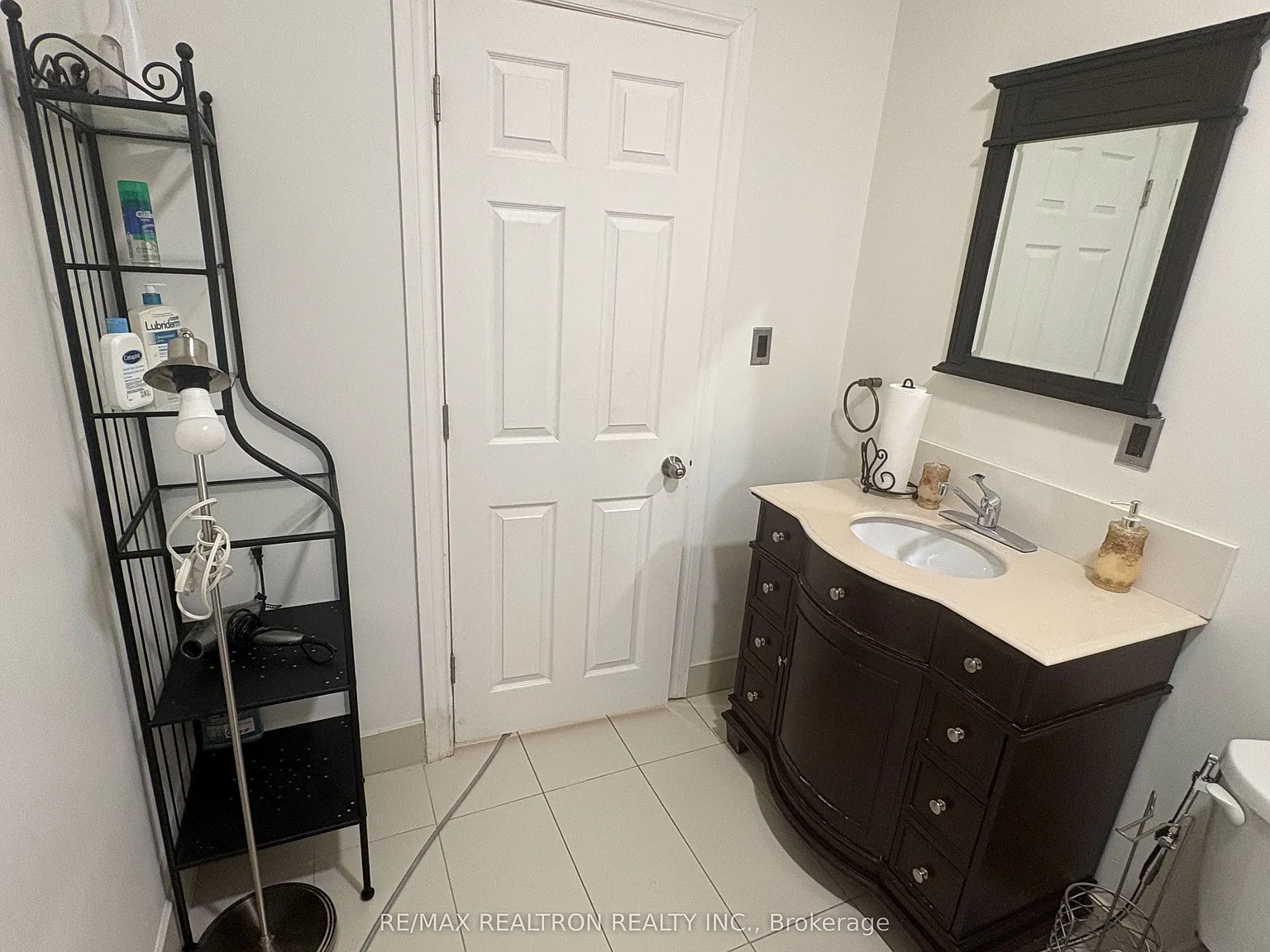 2 bed, $1,950 — Photo 2