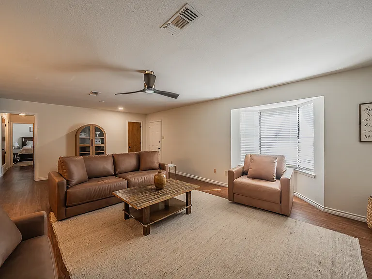 302 W Hale Ave — Photo 21