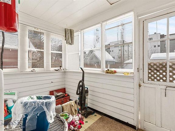 2nd image of 1535 N Mansfield Ave #1