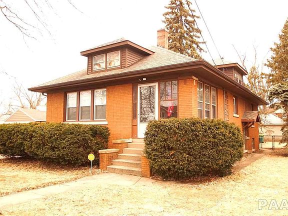 2nd image of 1921 W Kellogg Ave