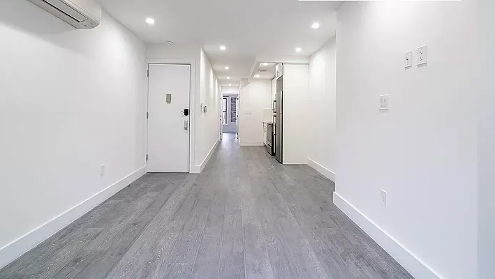 Rented by The Agency | media 8