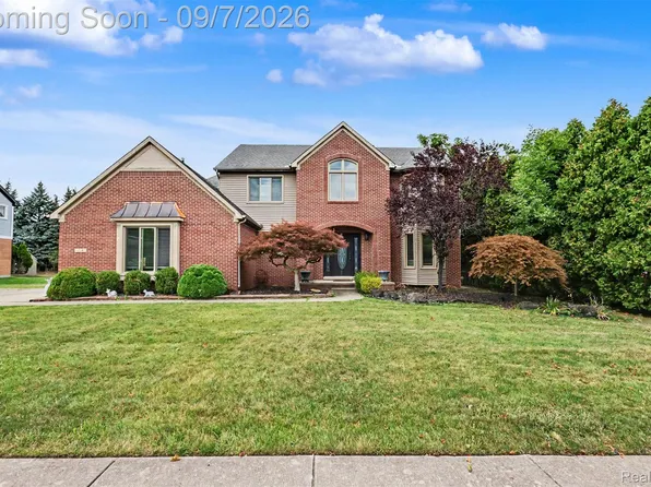 214 Robert Ct, Canton, MI 48188