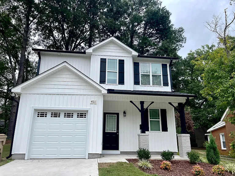 411 Barbour St — Photo 1