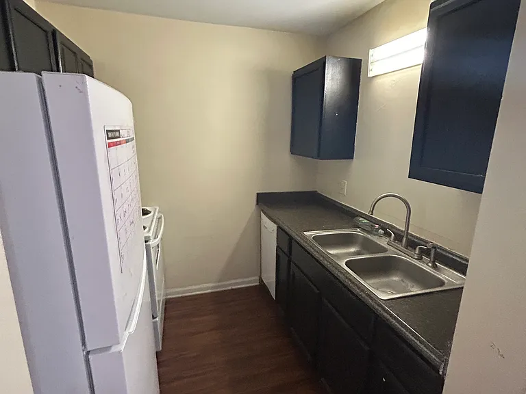 328 W Starmount Ave #4 — Photo 5