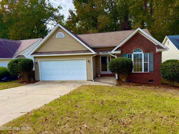 136 Kensington Way, Aberdeen, NC 28315