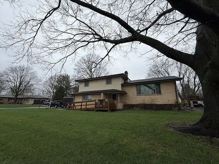 2308 Slayback St — Photo 1