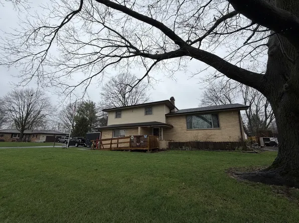 2308 Slayback St, Urbana, IL 61802