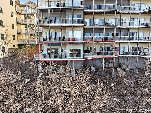 3rd image of 156 Bluff Blvd #1B
