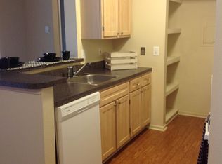 35820 Jefferson Ave APT 202, Harrison Township, MI 48045