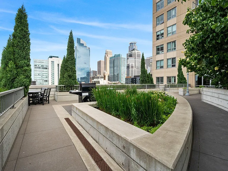 929 Portland Ave #2408 — Photo 41