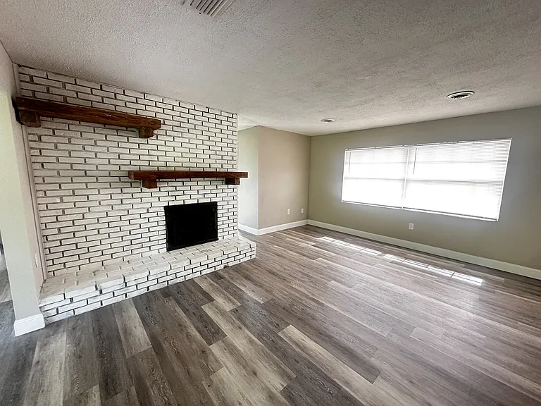 3700 SE 34th Ct — Photo 10
