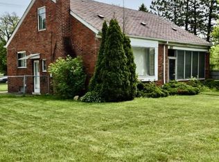 29290 Utica Rd, Roseville, MI 48066