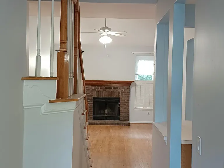 5407 Crosland Ct E — Photo 6