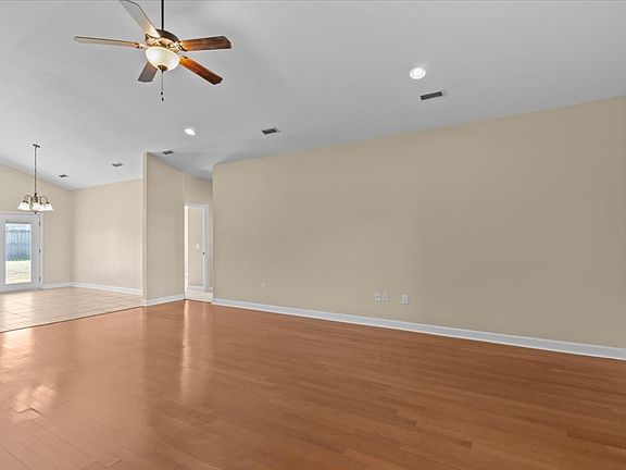 5th image of 316 Shelby Ln