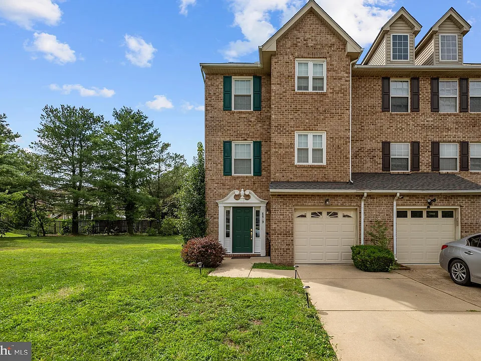 8819 Hardesty Dr