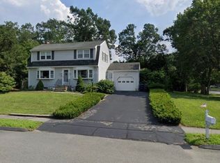 12 Franklin Ave, Wilmington, MA 01887