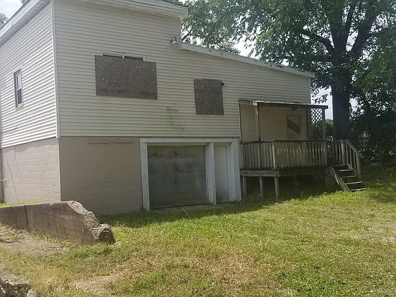 3rd image of 1101 W Market St