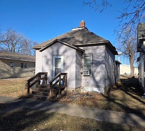 2nd image of 640 Bedal St