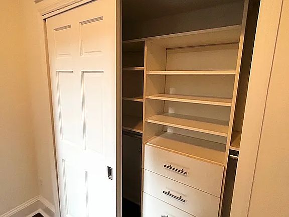 5th image of 106 Macdougal St APT 1