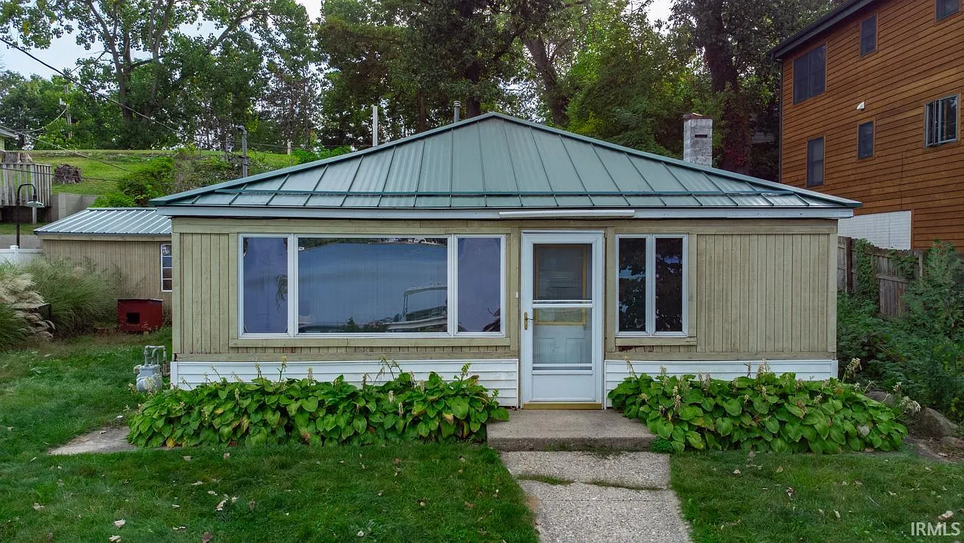 7195 N 1150 W photo 1