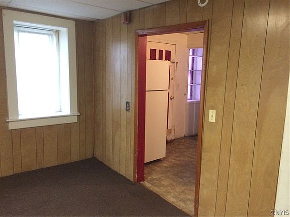 4th image of 1110 Butternut St