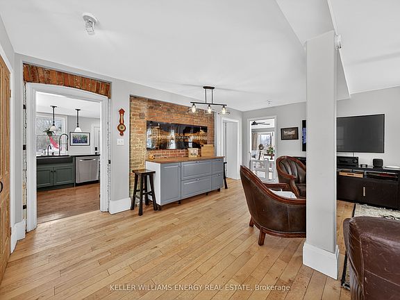 4th image of 339 Elmbrook Rd