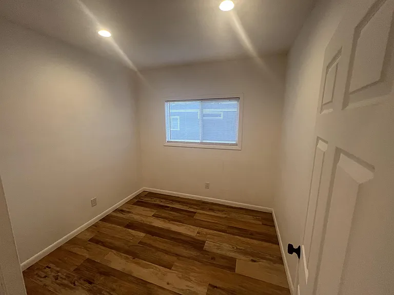151 Northside Dr — Photo 14