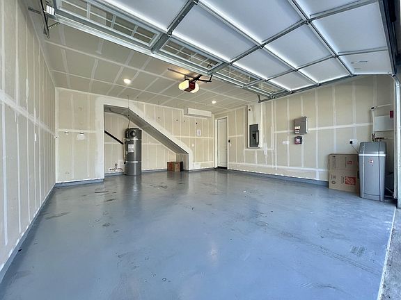 4th image of 855 Dakota Dr
