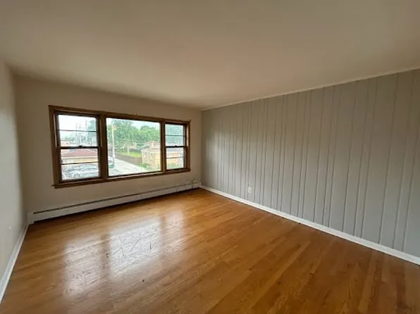 9143 W Cermak Rd #2S, Riverside, IL 60546