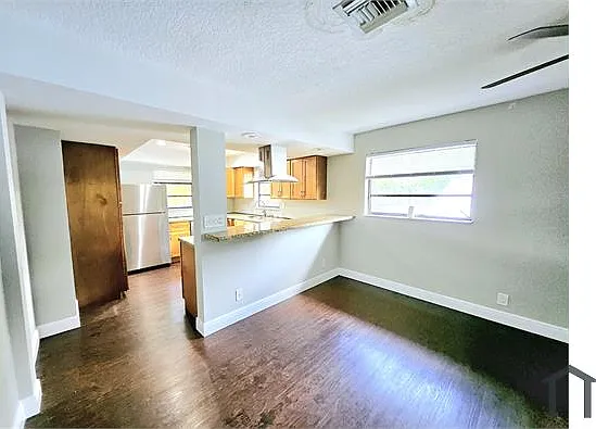 511 SW 15th St #B — Photo 1
