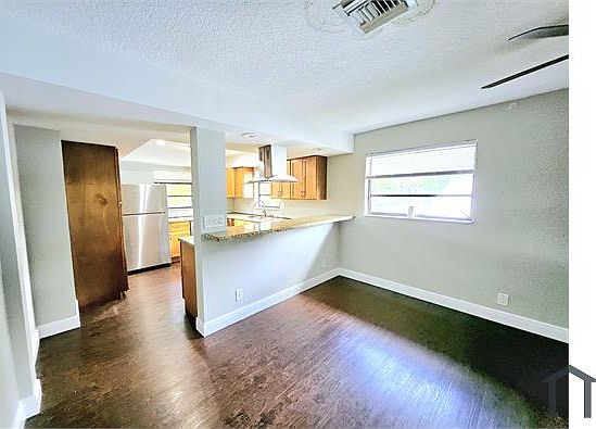 1st image of 511 SW 15th St #B