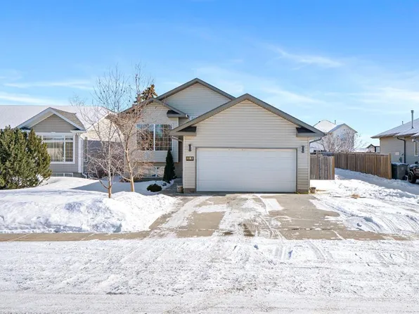 2305 W 61 A Ave, Lloydminster, AB T9V 3J8